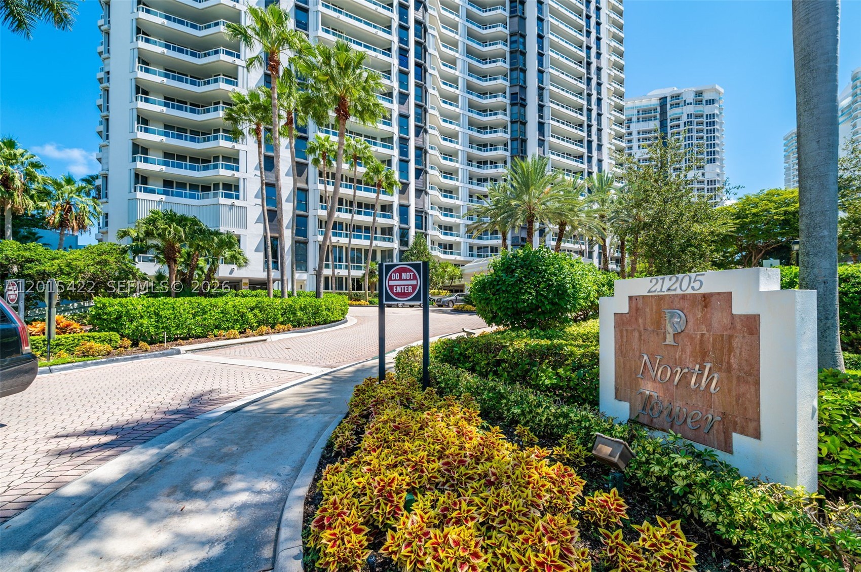 Aventura photo 2