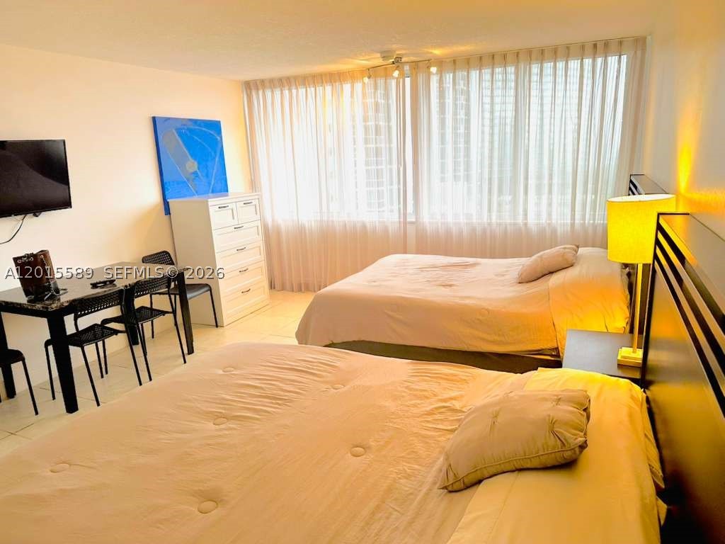 Sunny Isles Beach photo 1