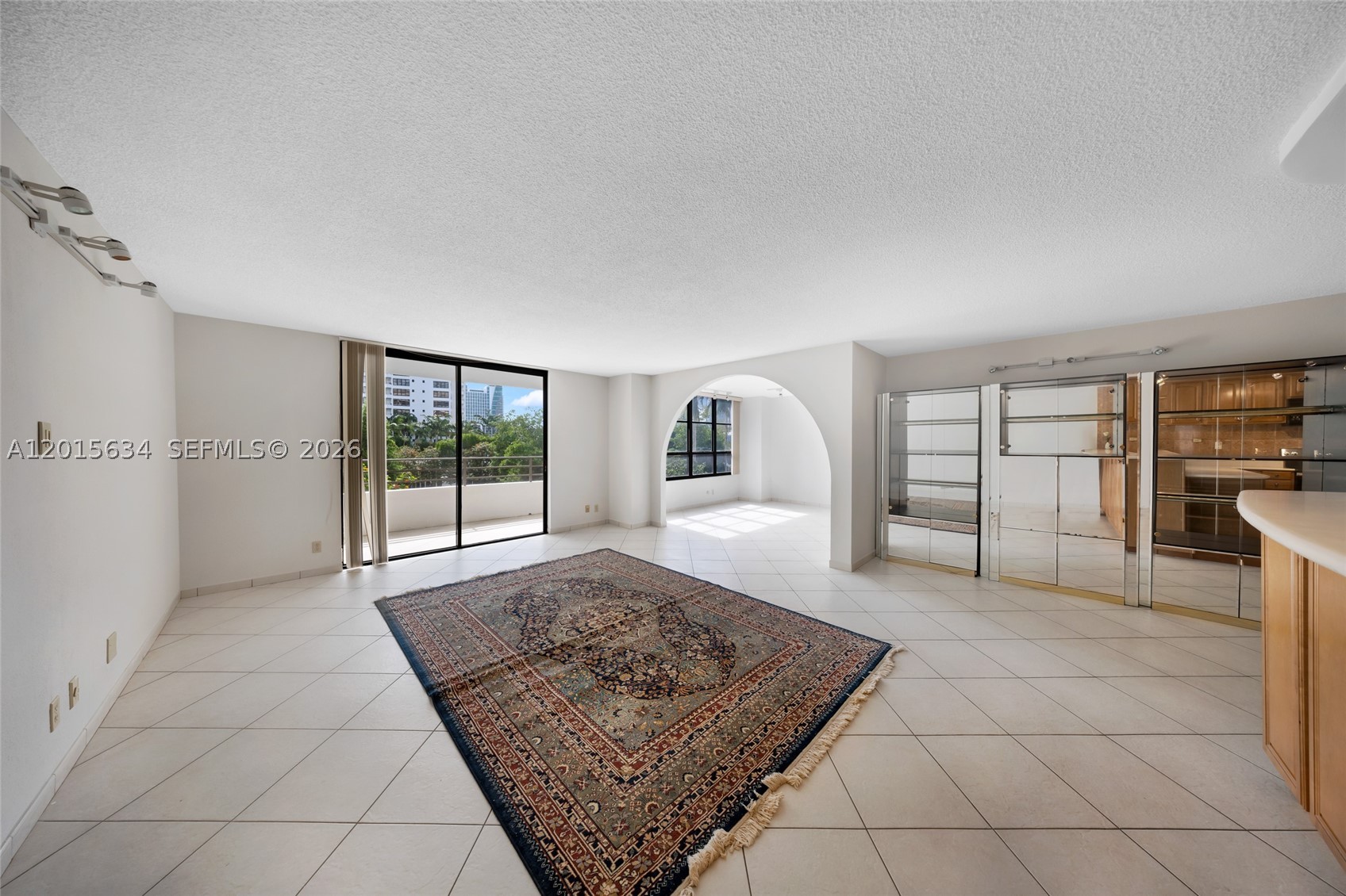 Hallandale Beach photo 2