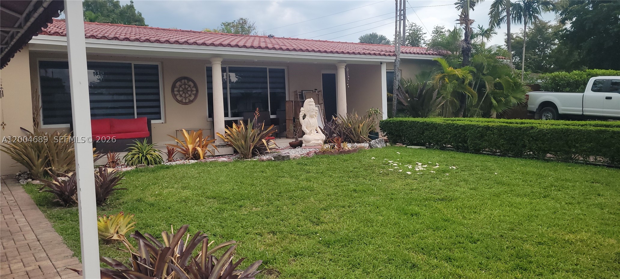 South Miami photo 4