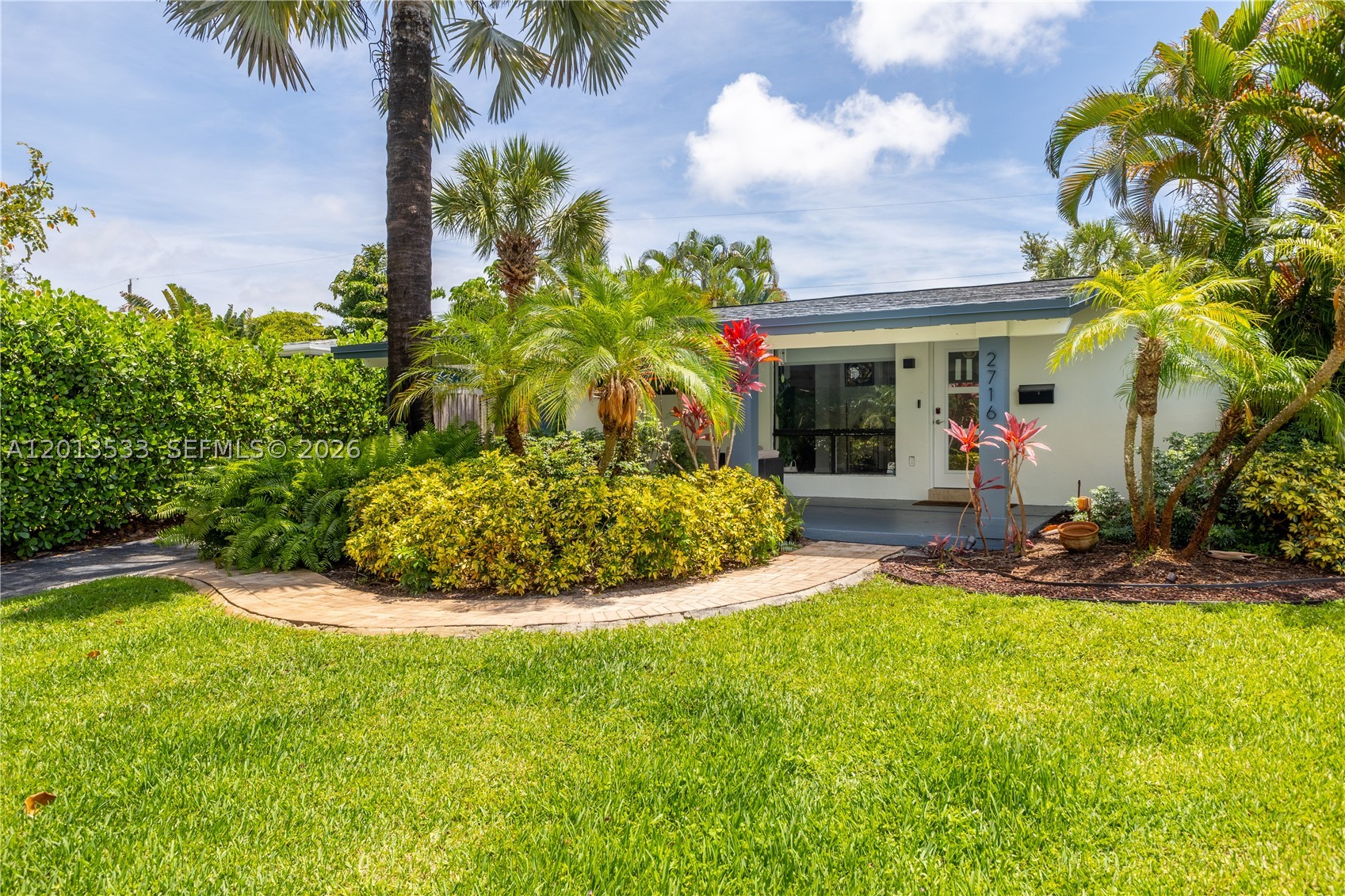 Wilton Manors photo 2