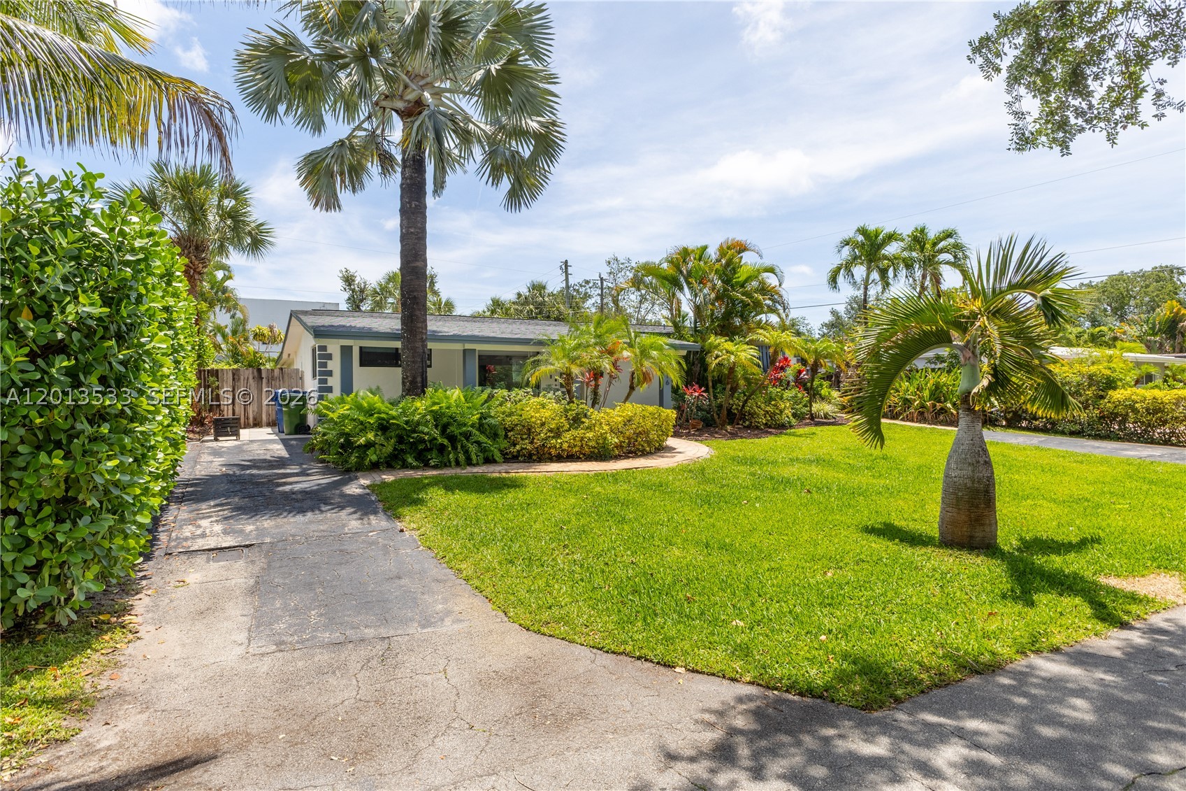 Wilton Manors photo 4