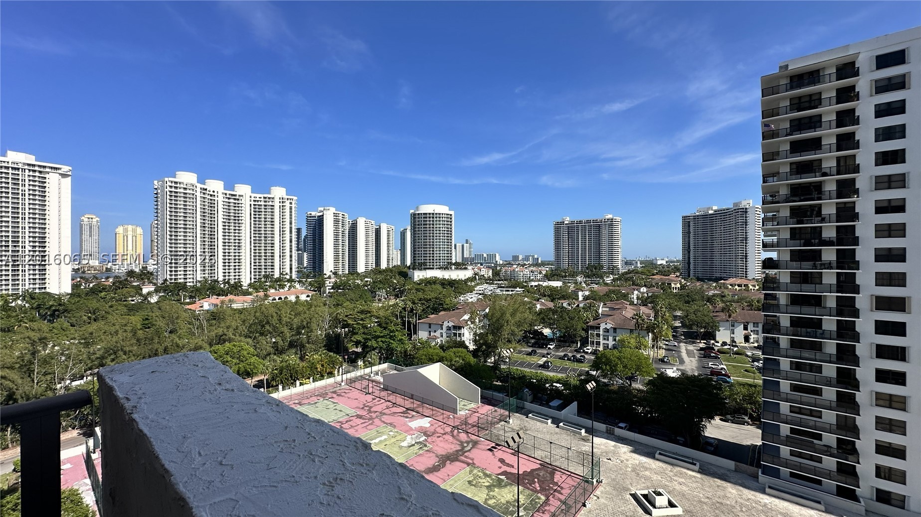 Aventura photo 3