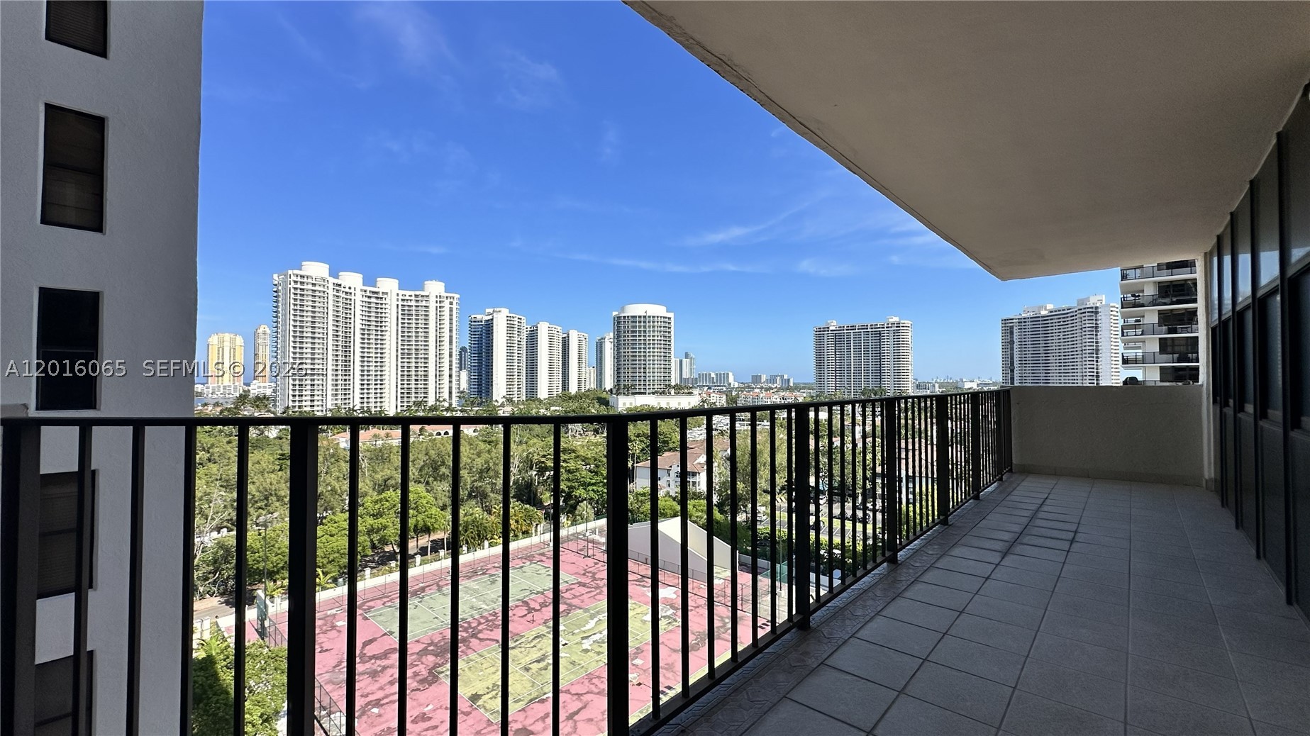 Aventura photo 4
