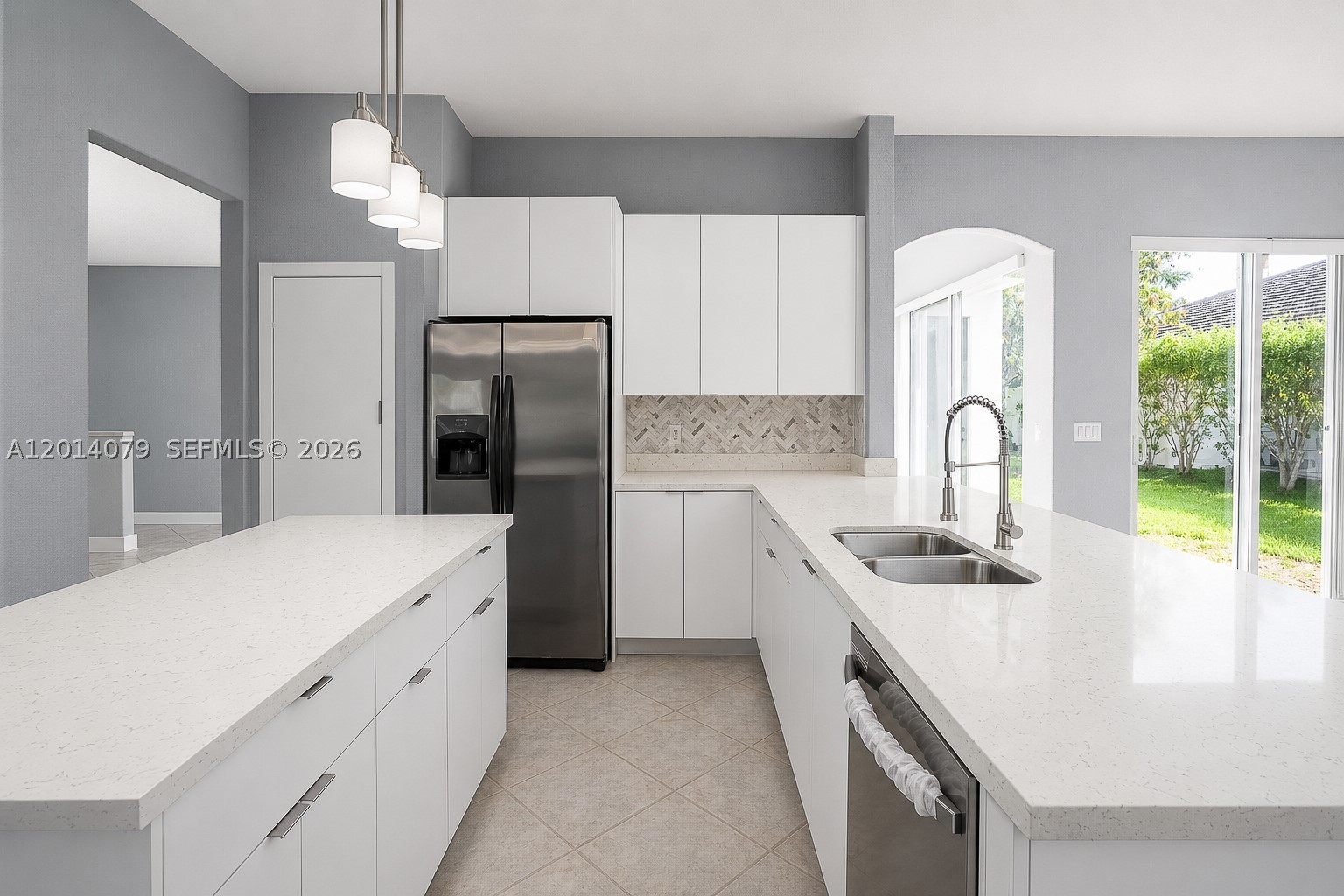 Pembroke Pines photo 2