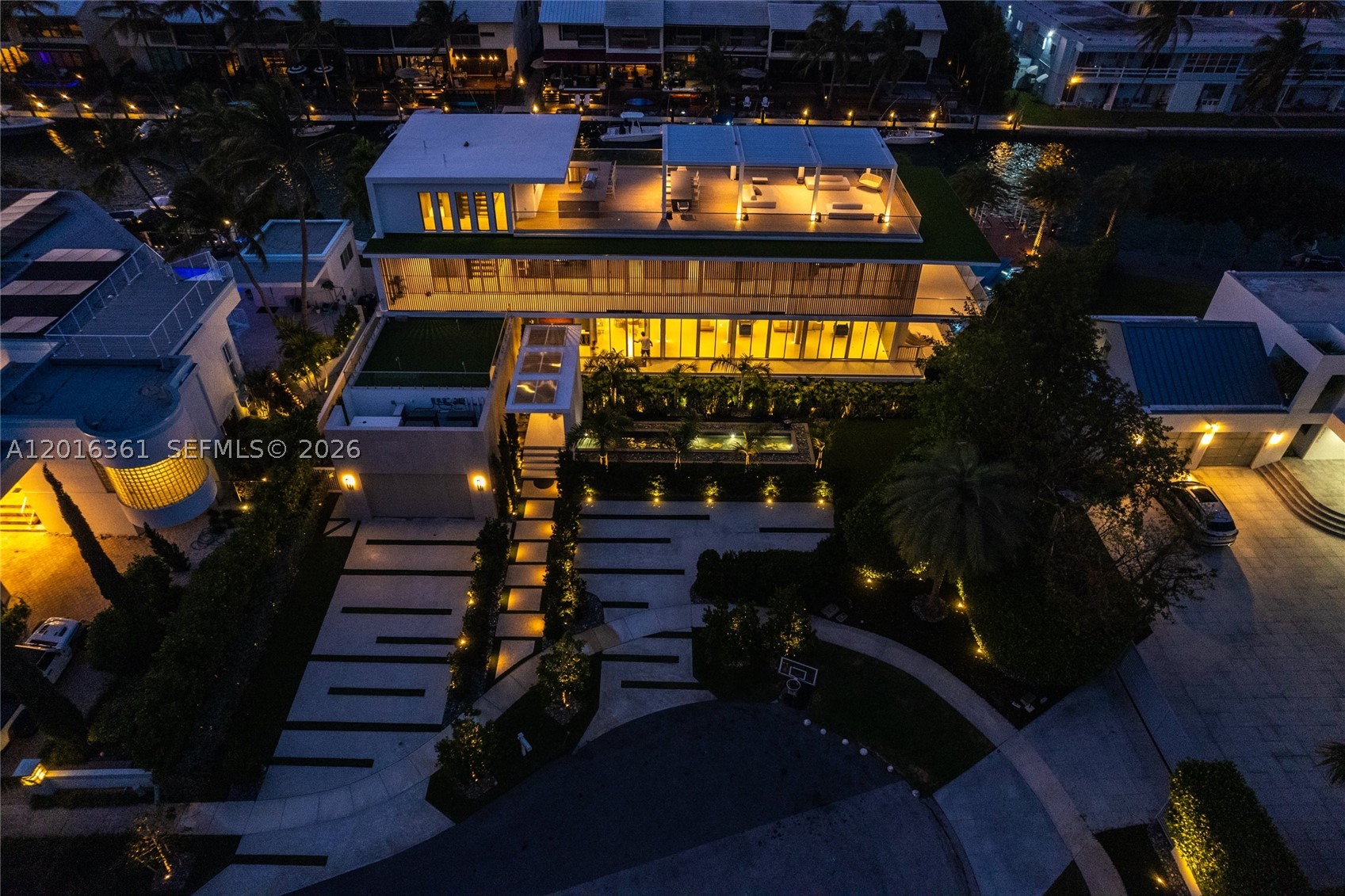 North Miami photo 4