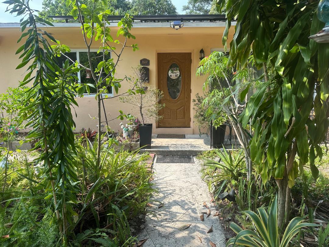 North Miami Beach photo 1