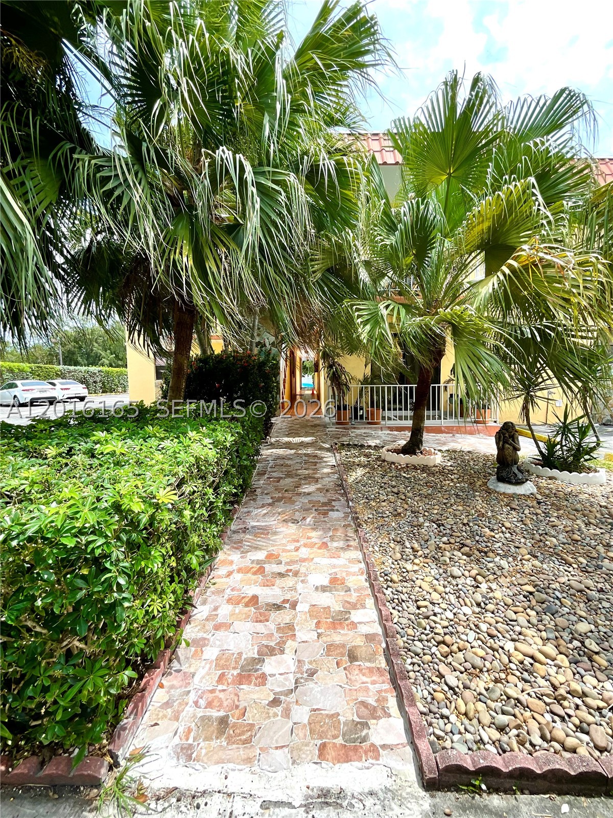 North Miami Beach photo 2