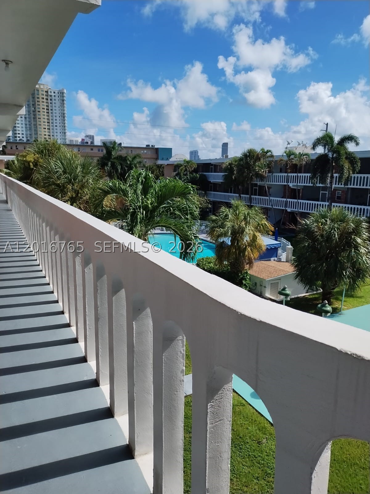 Hallandale Beach photo 2