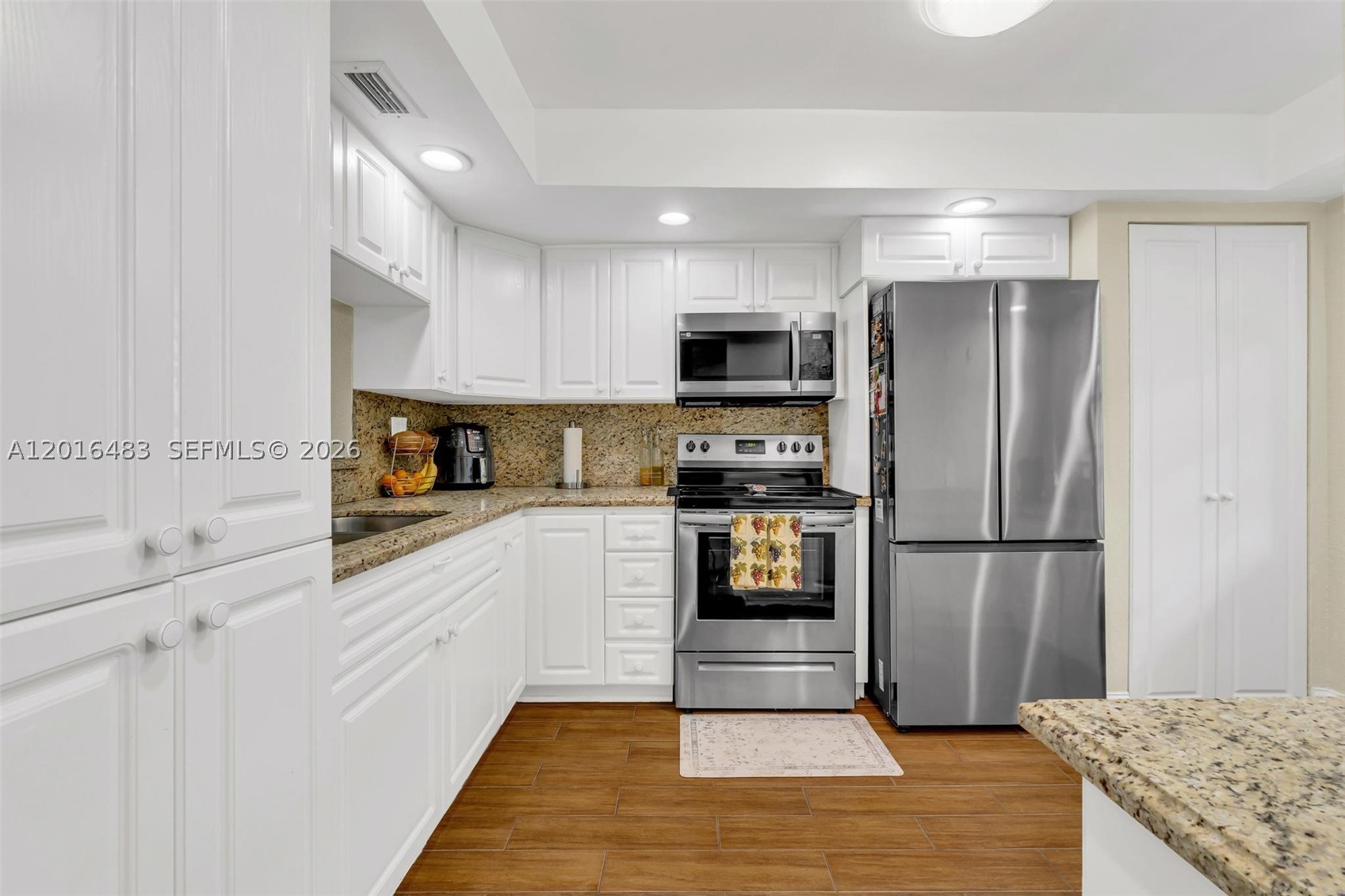 Pembroke Pines photo 1