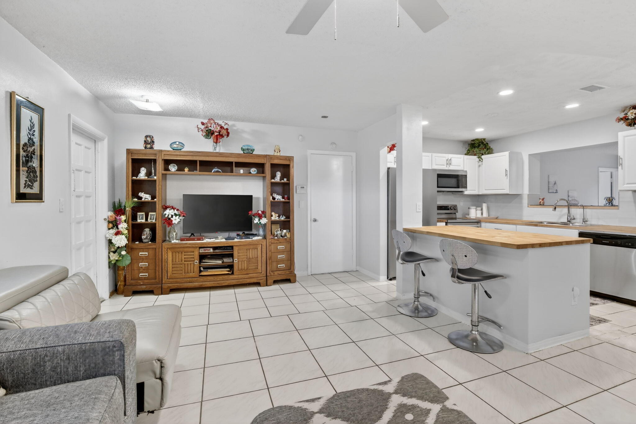 Pembroke Pines photo 4