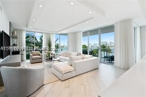 North Miami Beach photo 1
