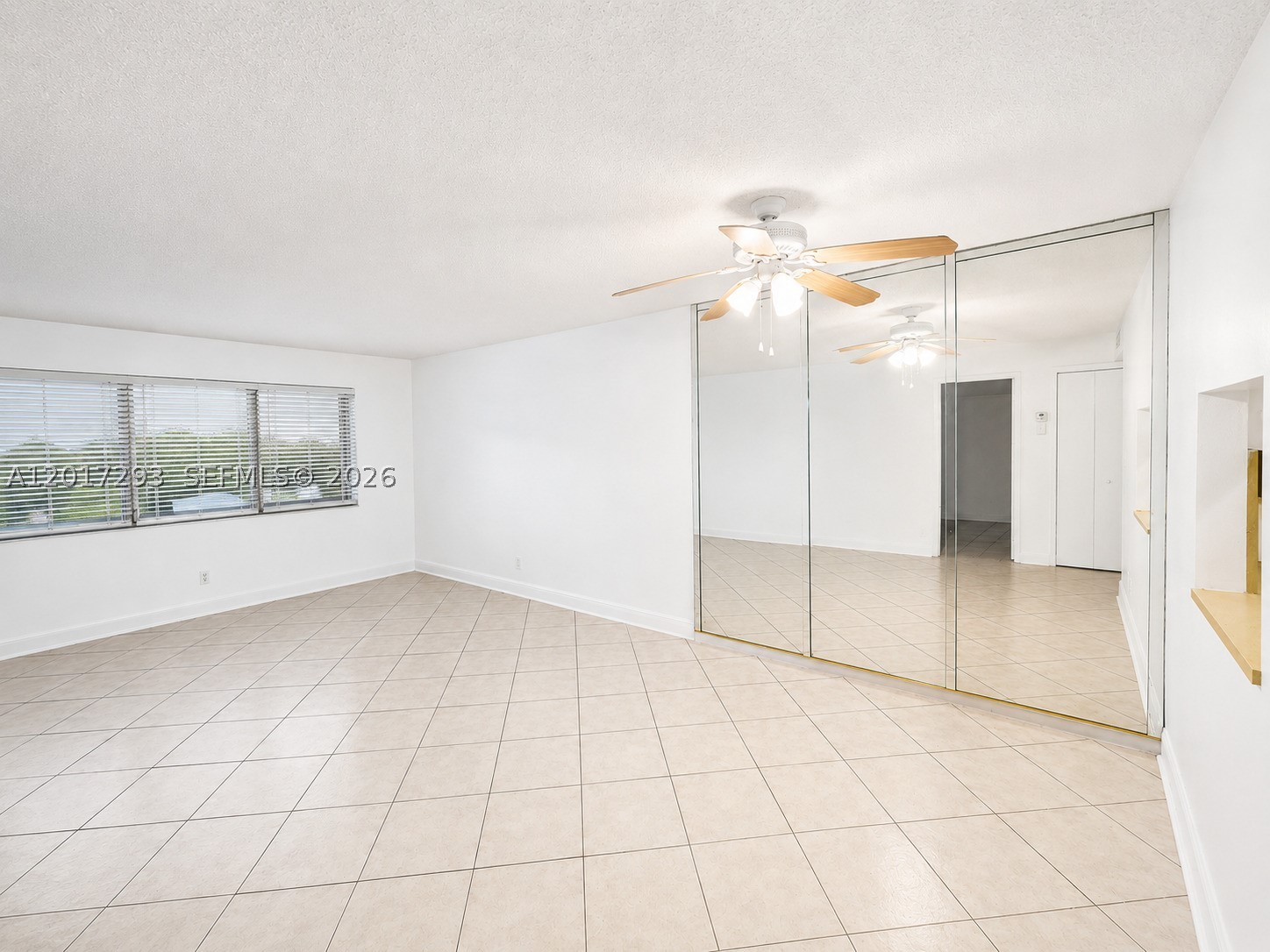 Hallandale Beach photo 2
