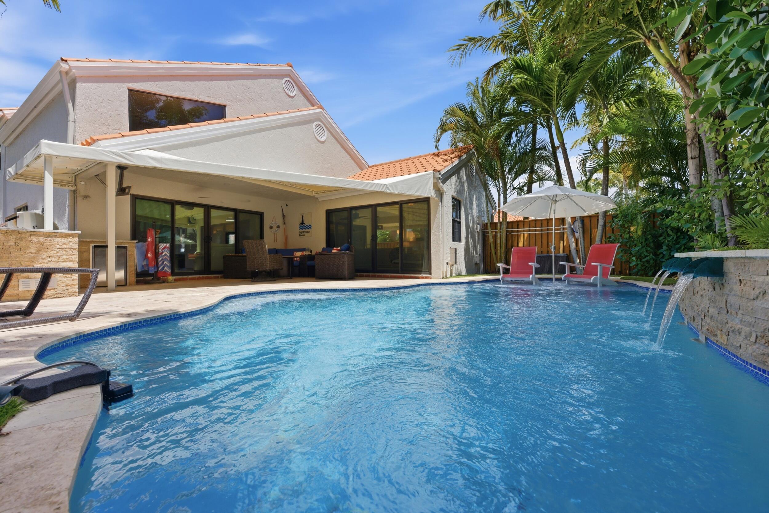 Palm Beach Gardens photo 1