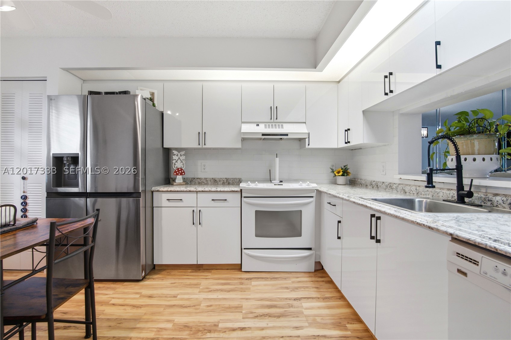 Pembroke Pines photo 2