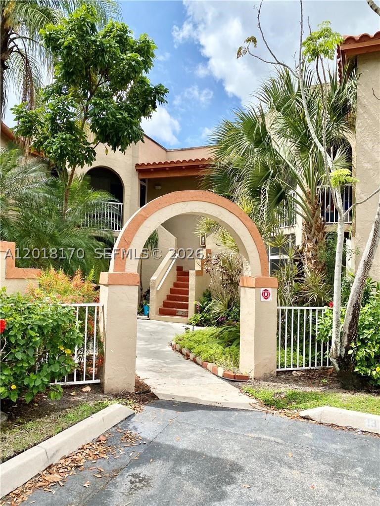 Pembroke Pines photo 1