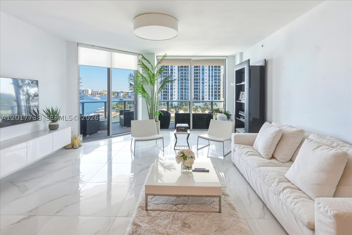North Miami Beach photo 4