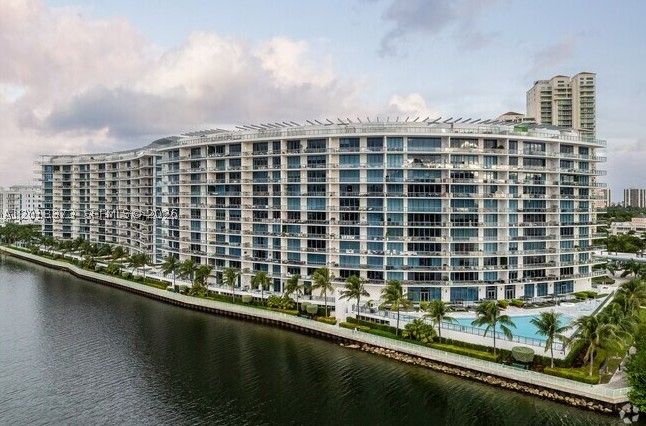Aventura photo 1