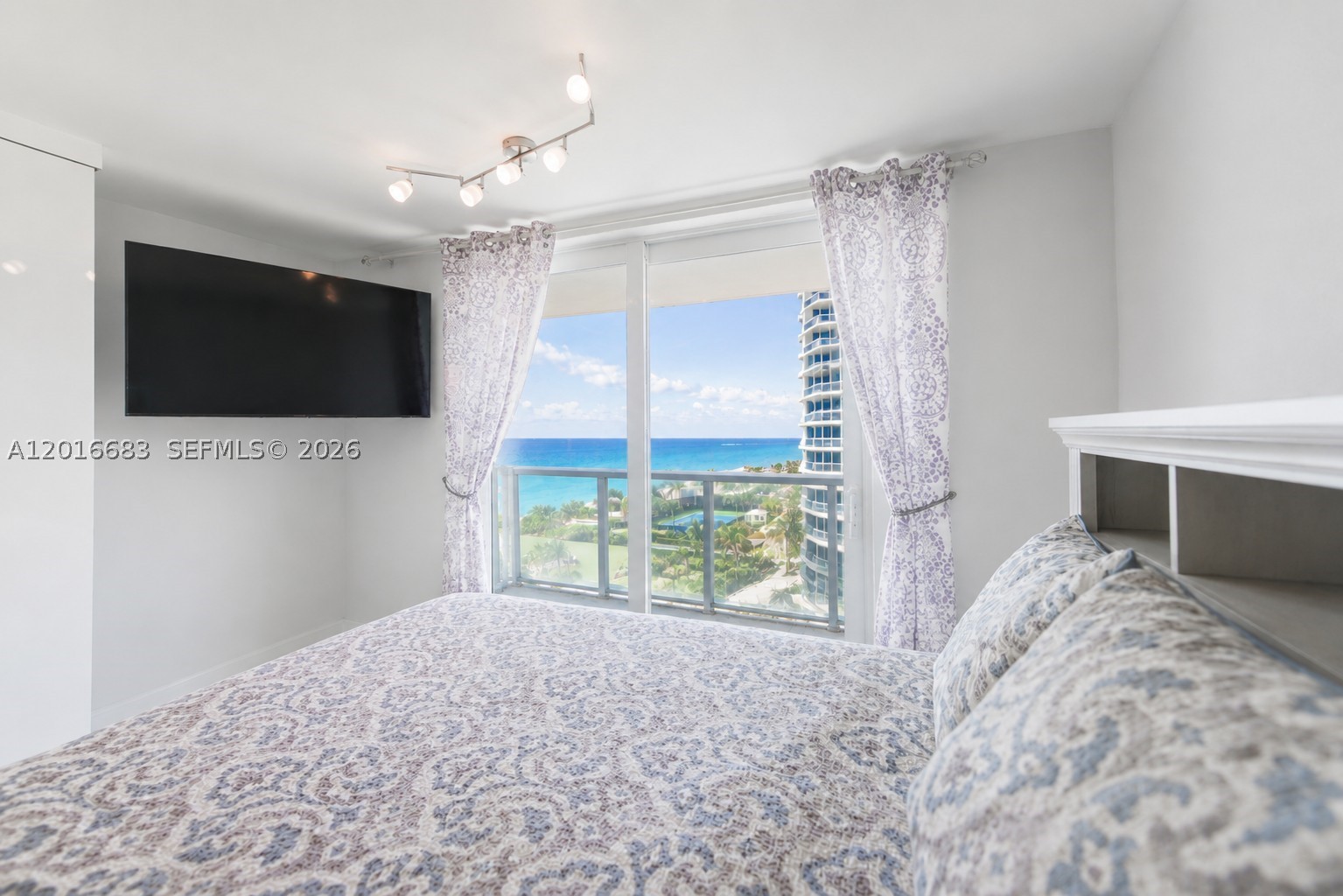 Sunny Isles Beach photo 4