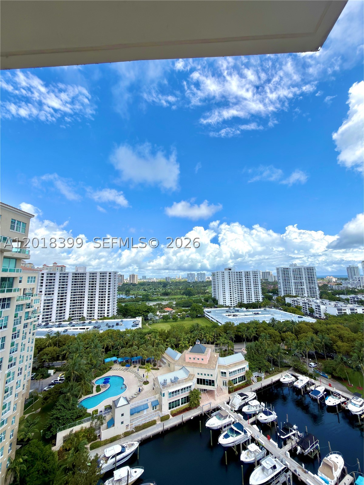 Aventura photo 3