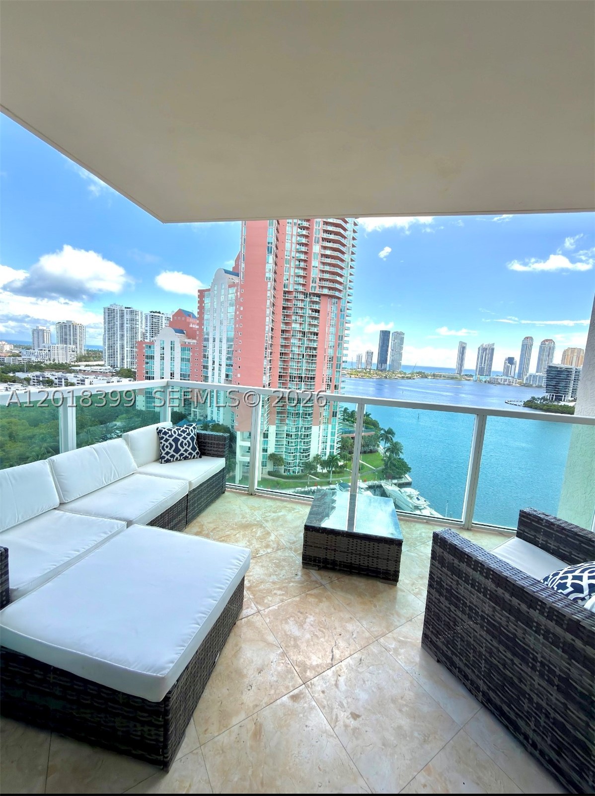 Aventura photo 5