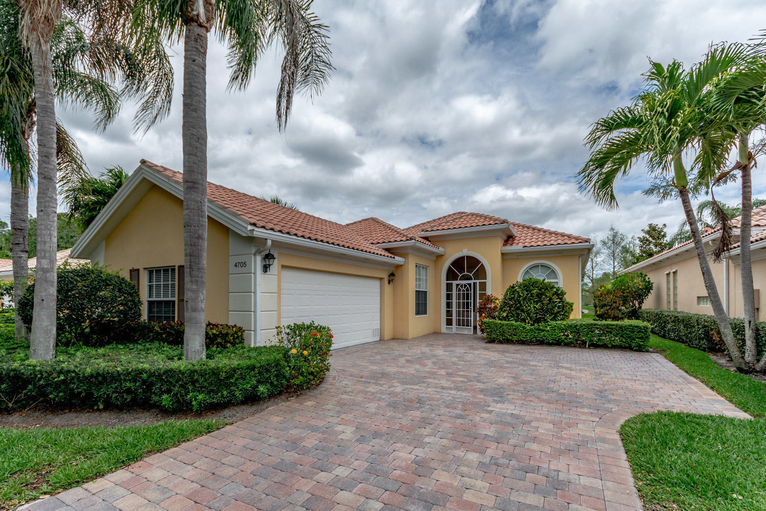 Palm Beach Gardens photo 1