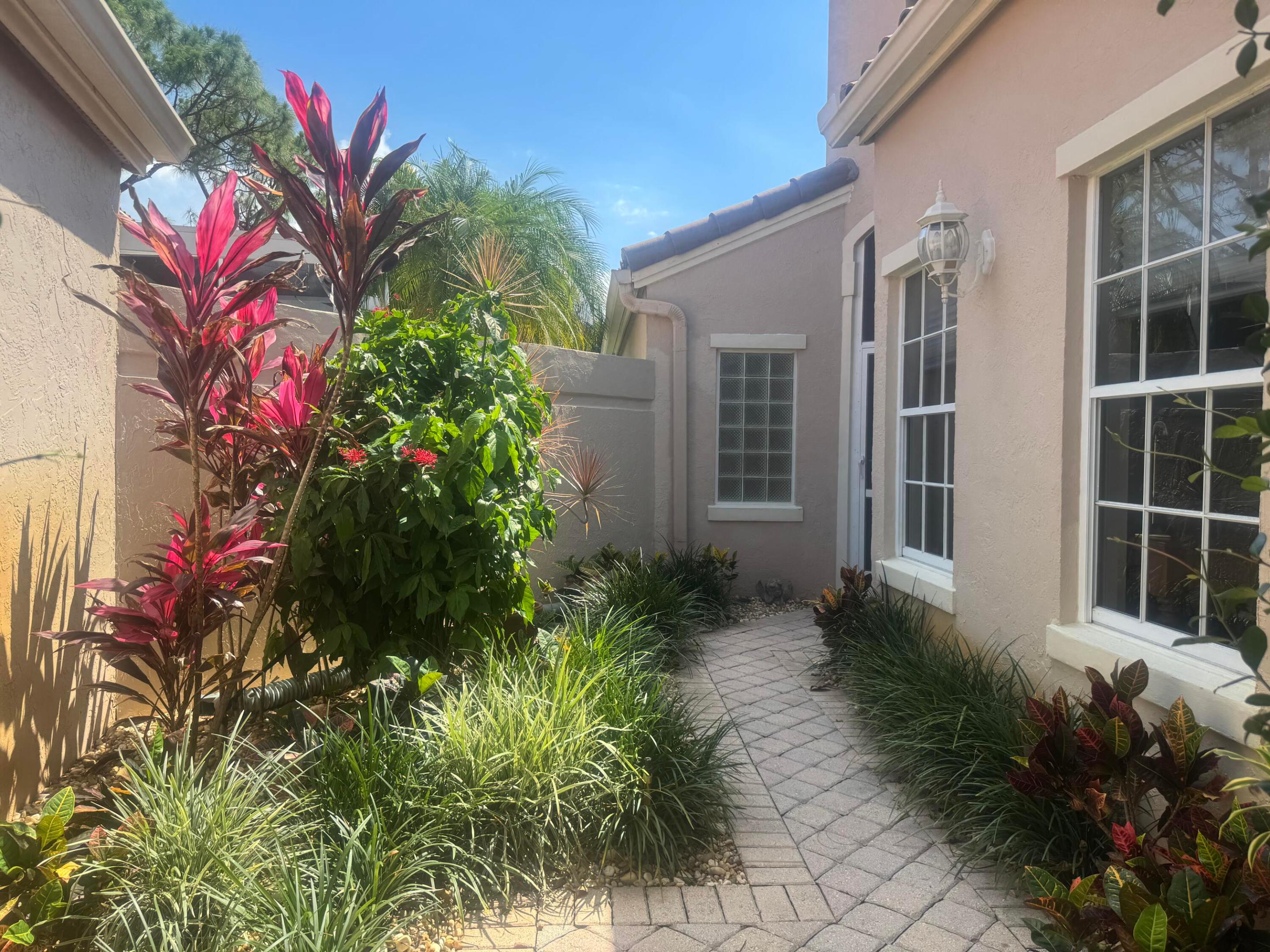 Palm Beach Gardens photo 3