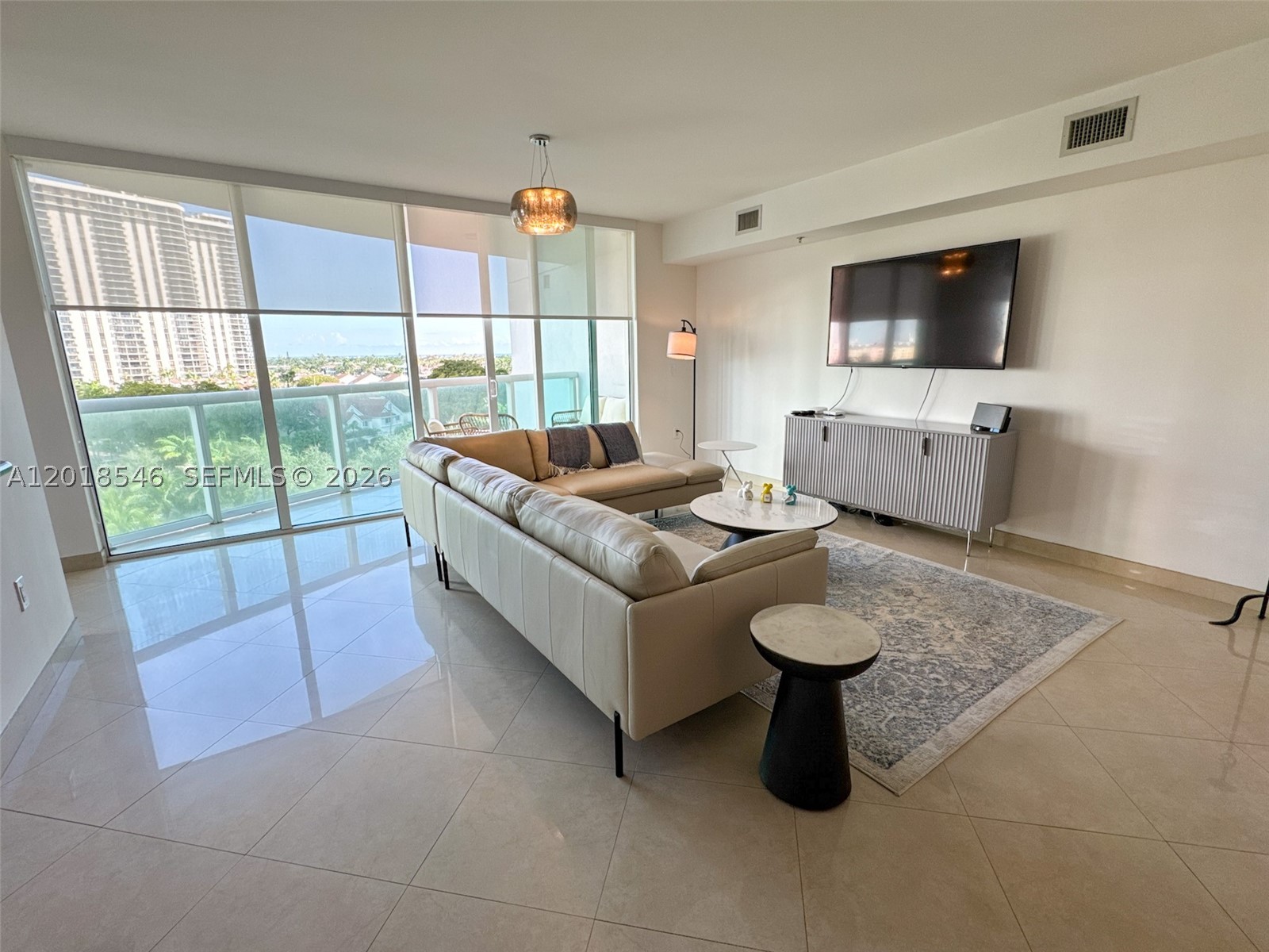 Aventura photo 2