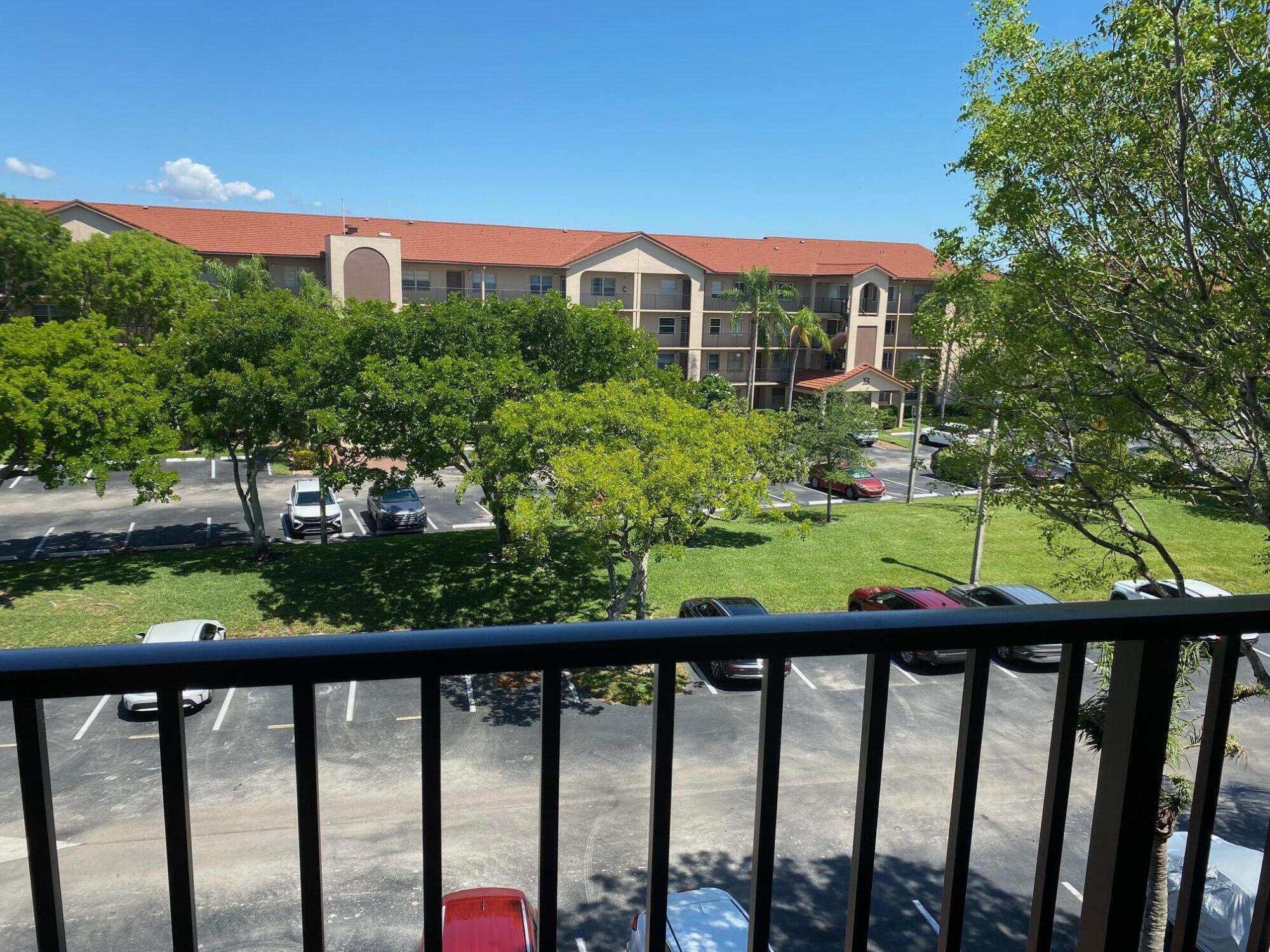 Pembroke Pines photo 3
