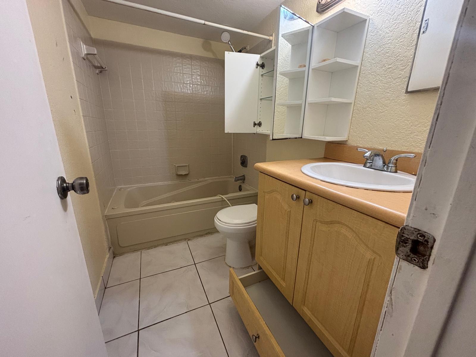 Pembroke Pines photo 3