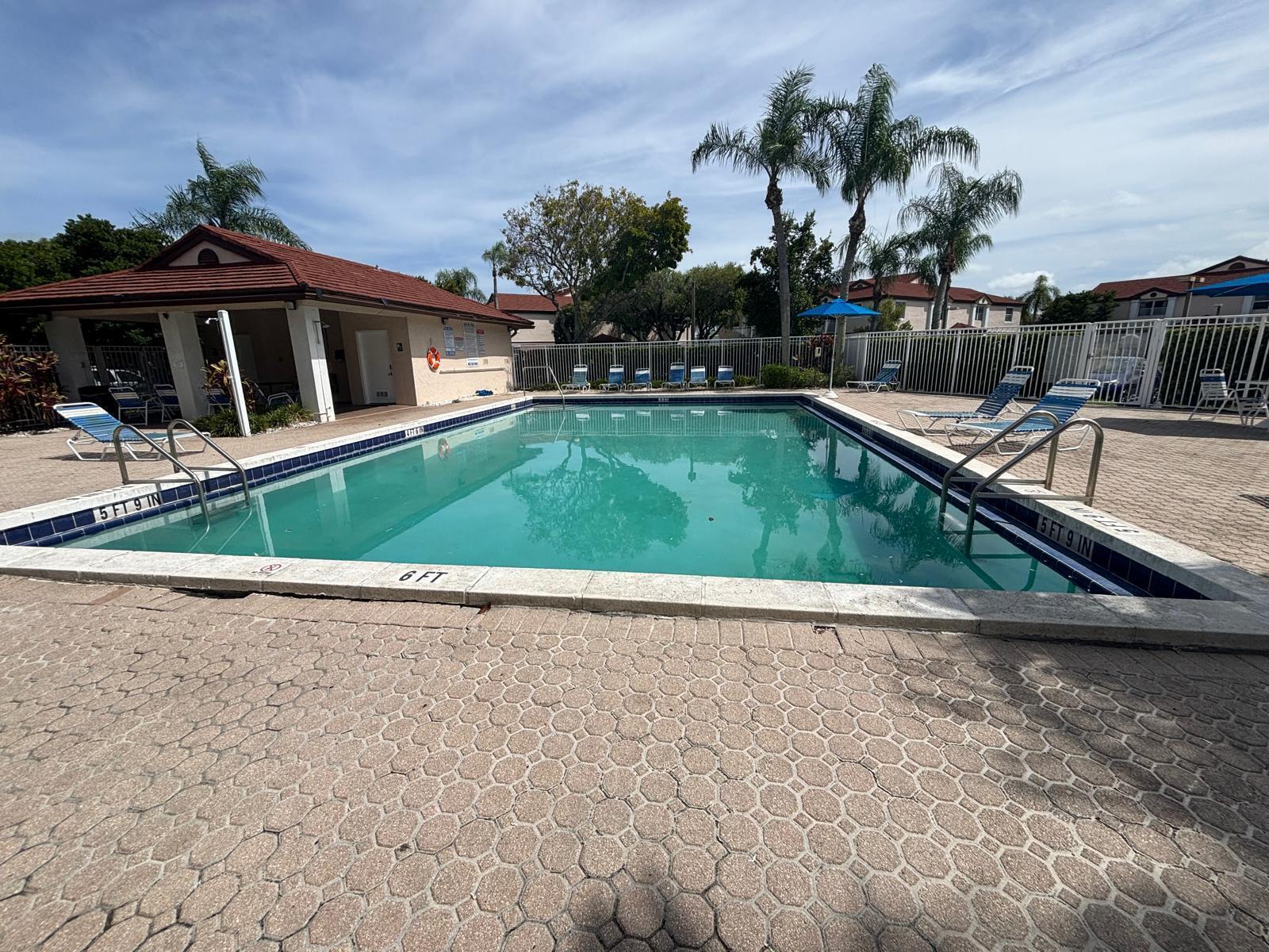Pembroke Pines photo 4