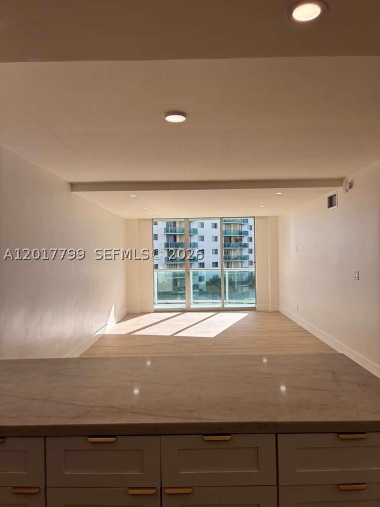 Sunny Isles Beach photo 2
