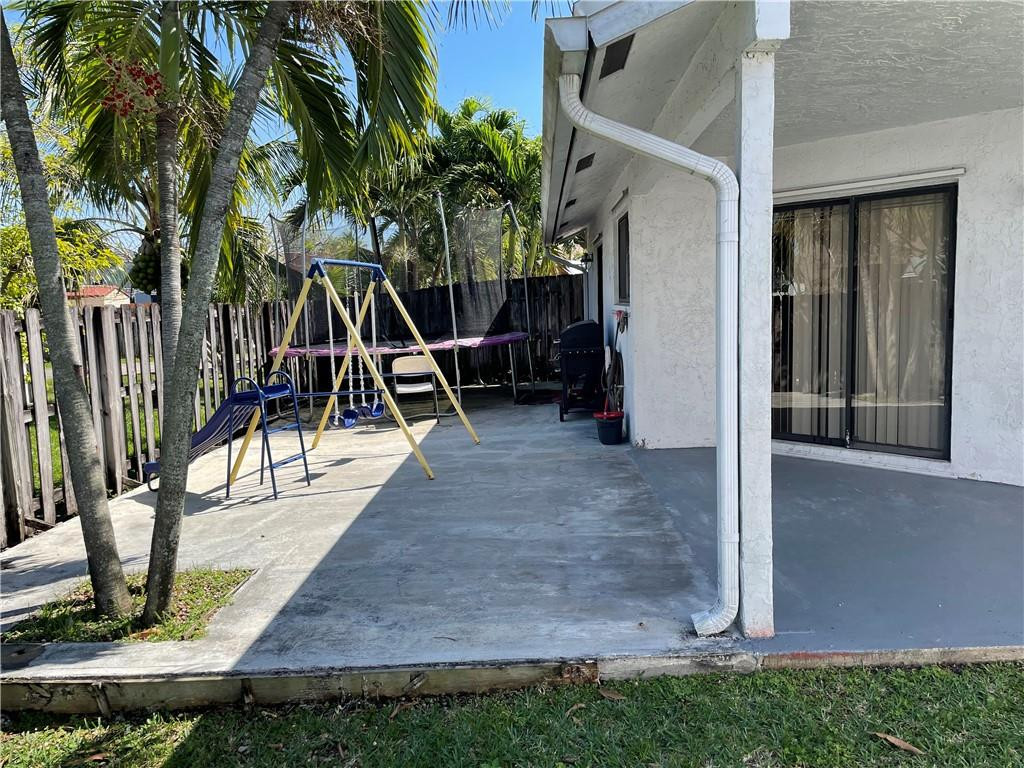 Pembroke Pines photo 5