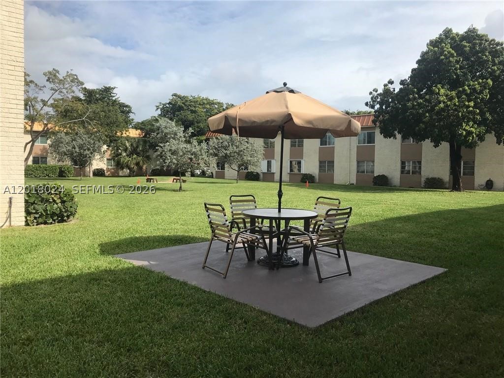 Wilton Manors photo 2