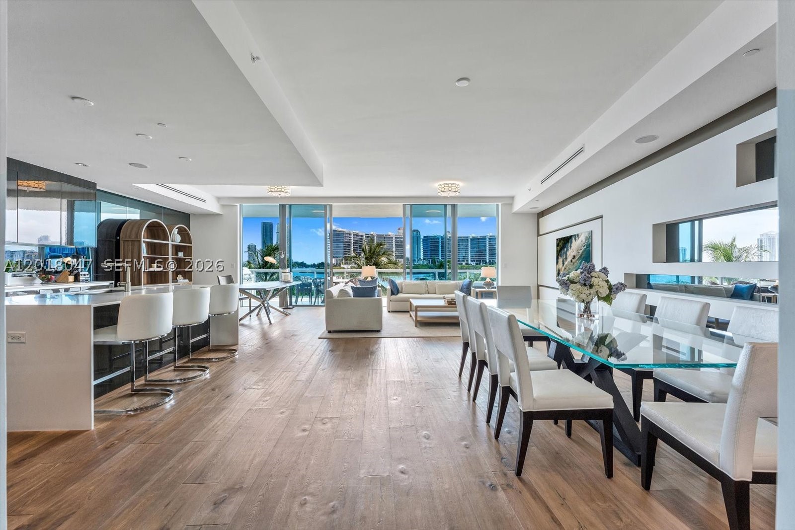 Aventura photo 1