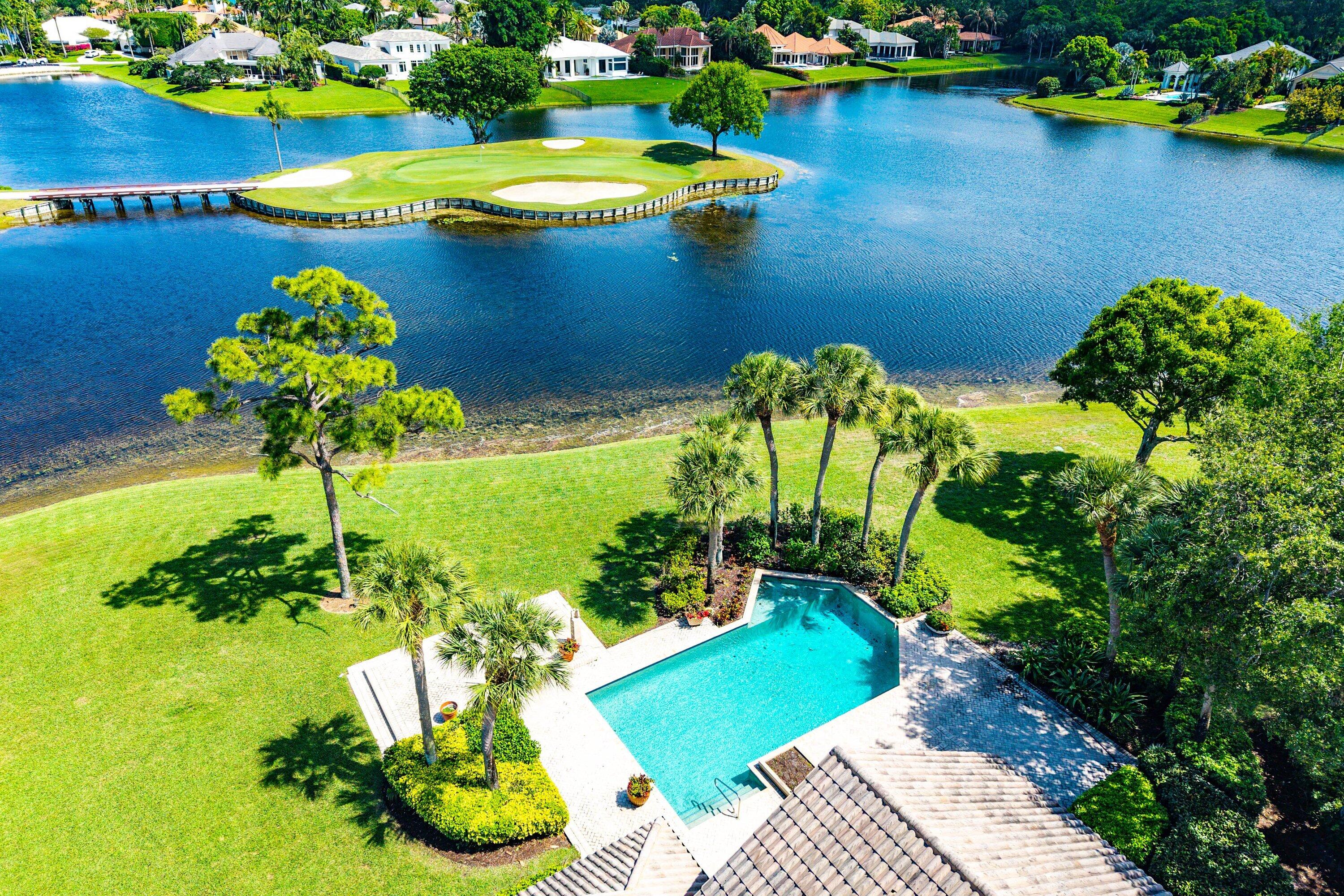 Palm Beach Gardens photo 1