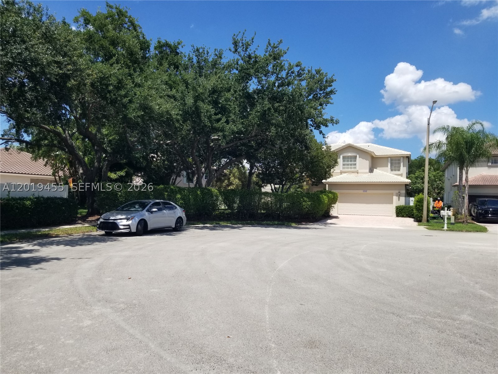Pembroke Pines photo 1