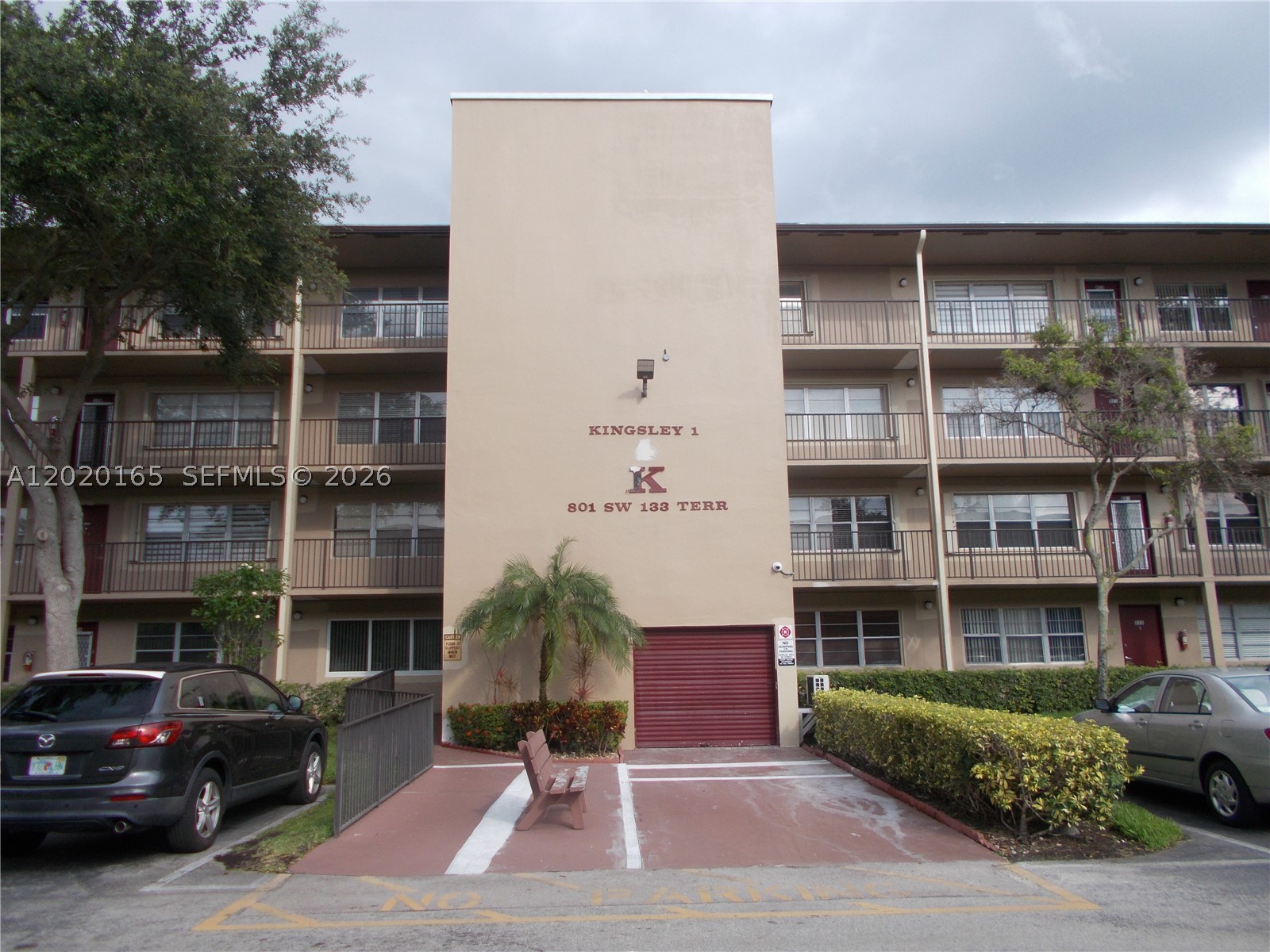 Pembroke Pines photo 1