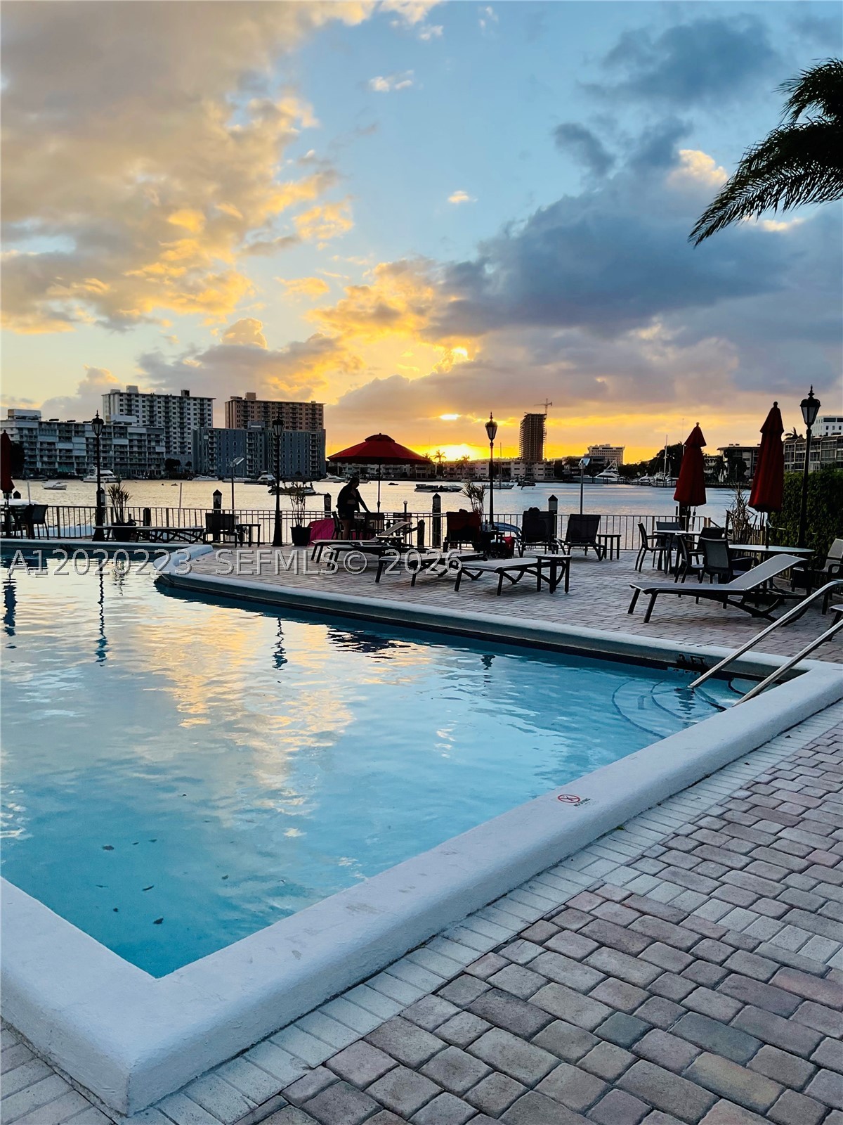 Hallandale Beach photo 4