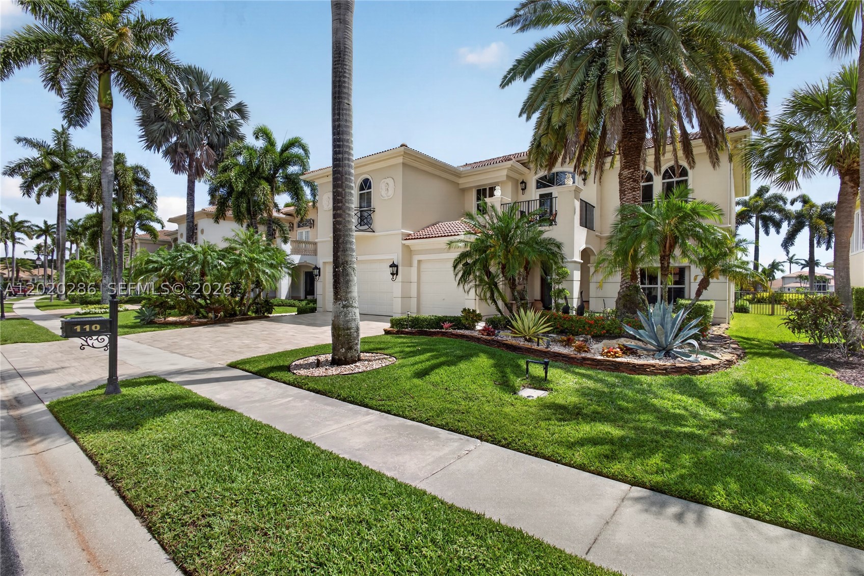 Palm Beach Gardens photo 2