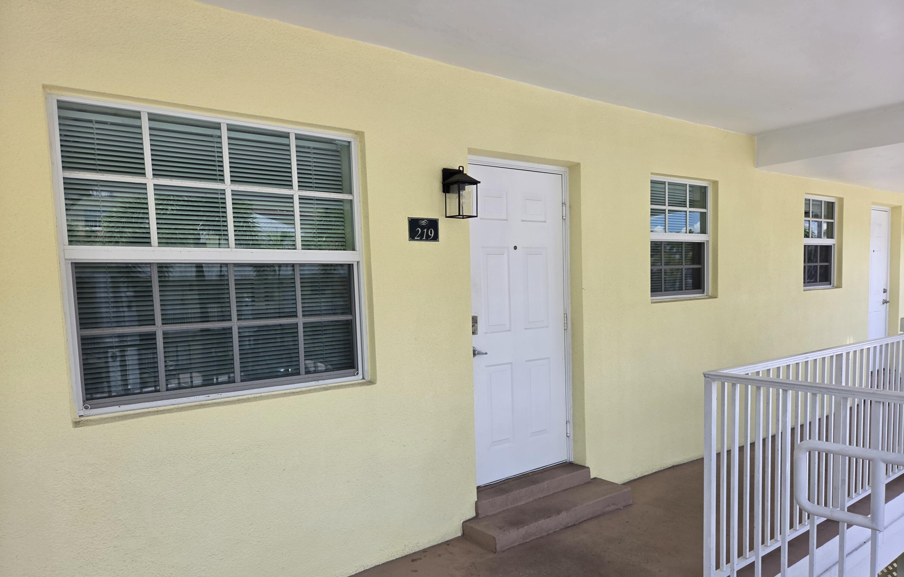 Wilton Manors photo 3