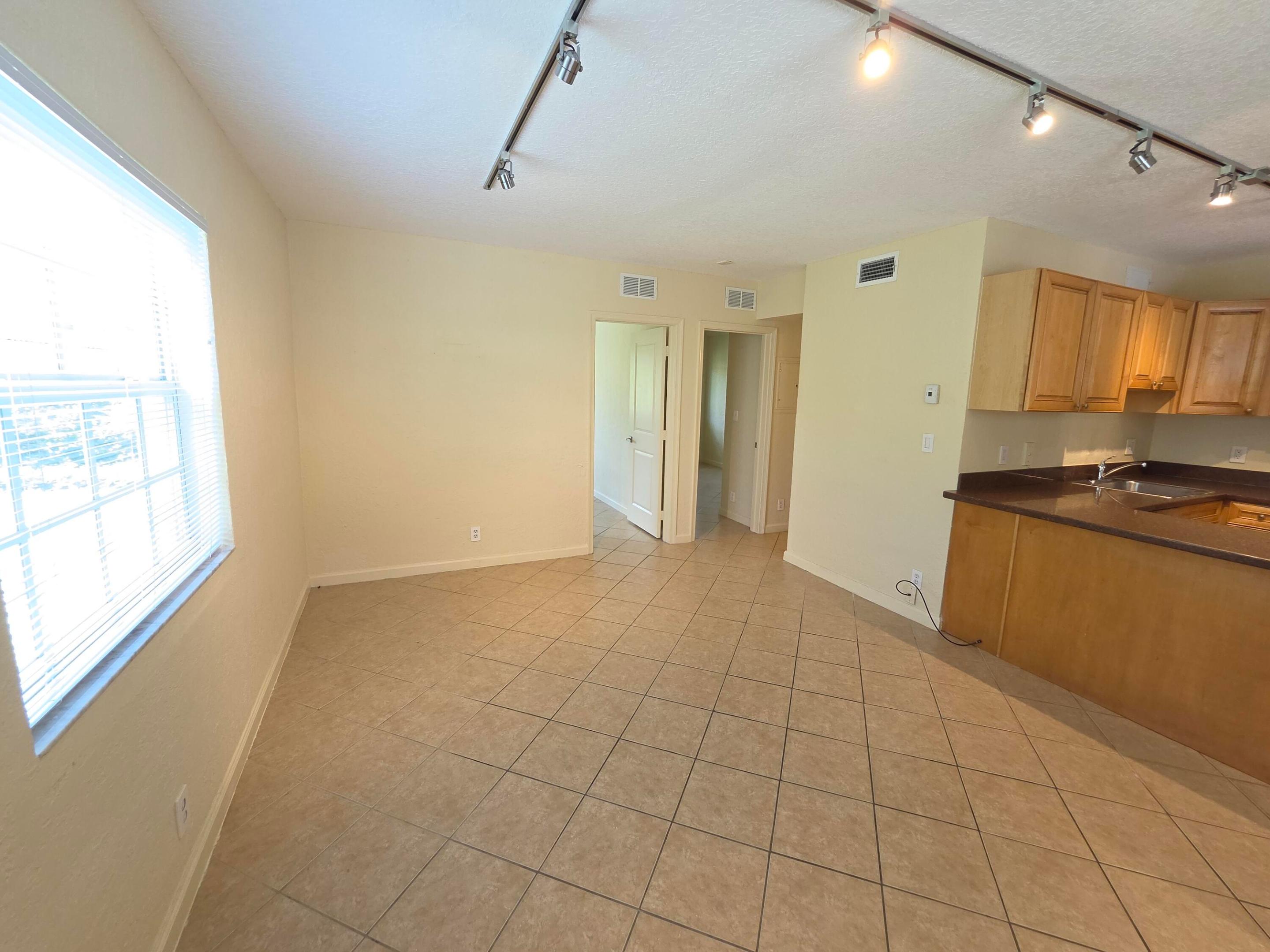 Wilton Manors photo 4