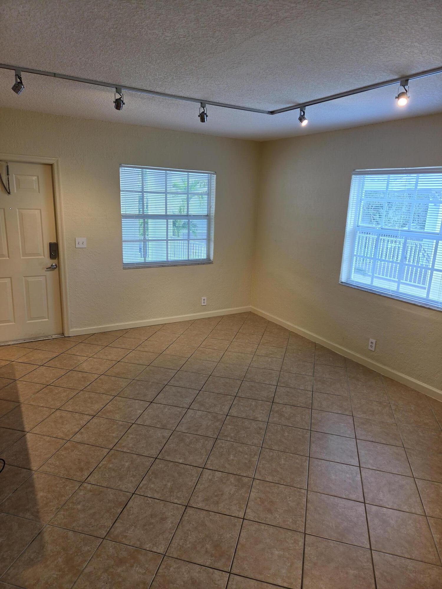 Wilton Manors photo 5