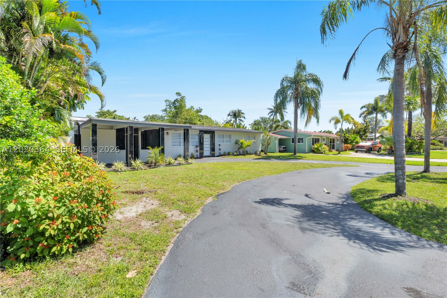 Wilton Manors photo 2