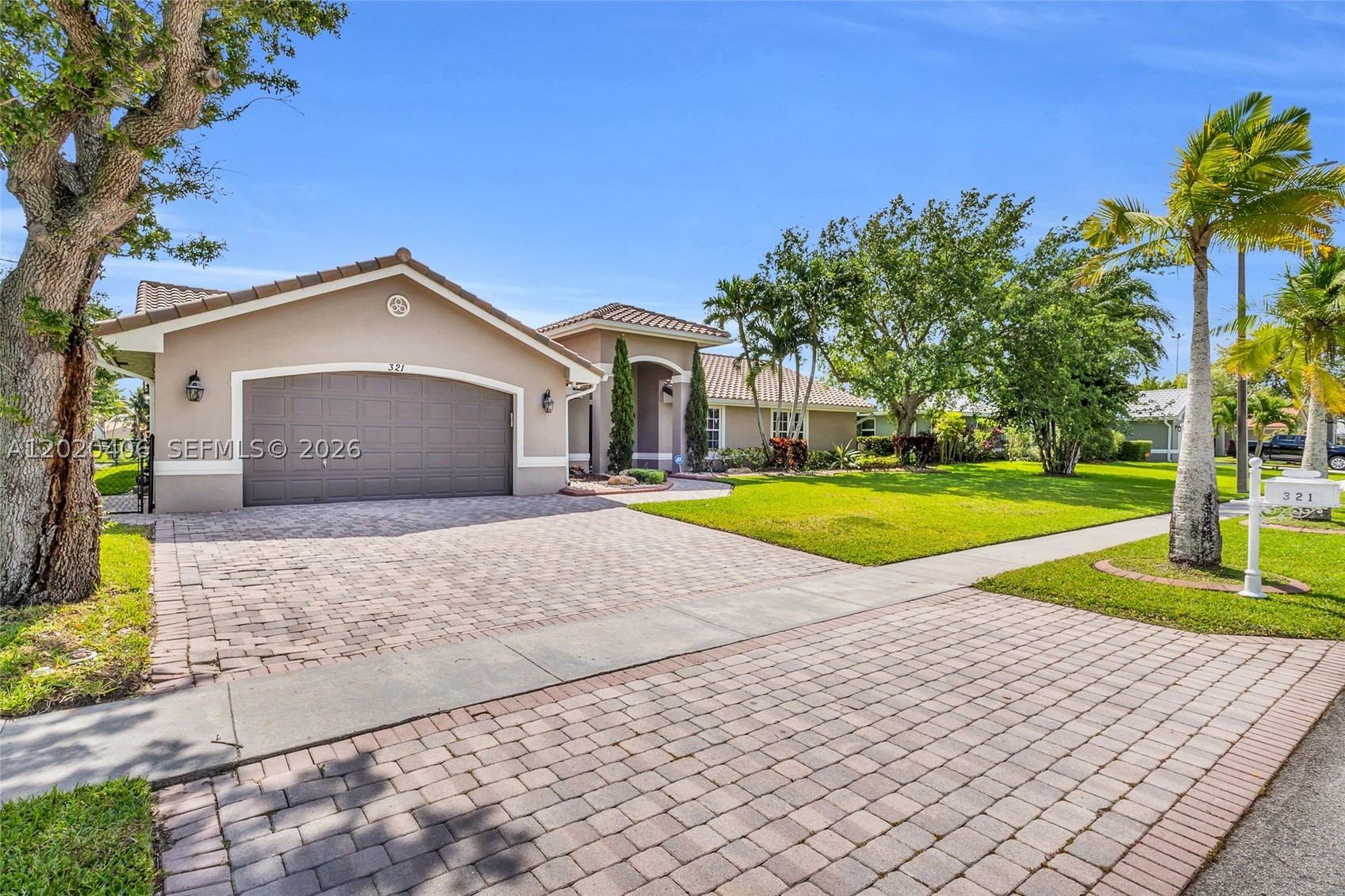Pembroke Pines photo 2