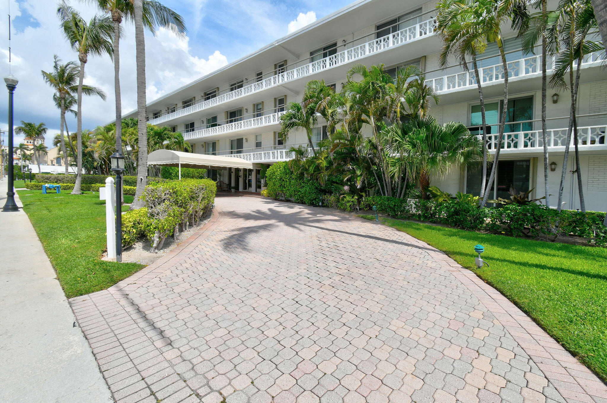 Palm Beach photo 1