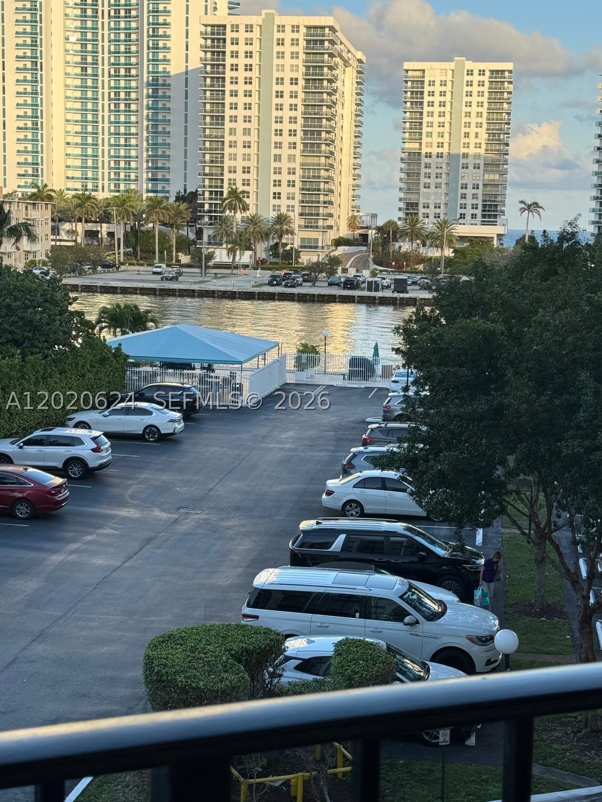 Hallandale Beach photo 2