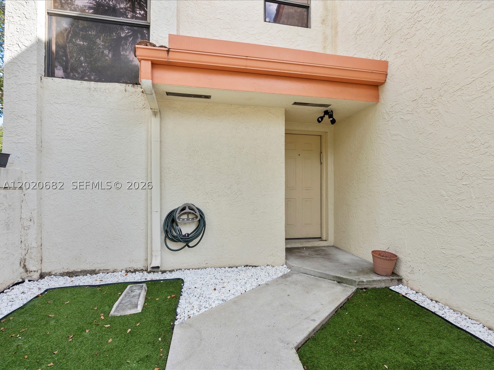 Hollywood photo 5