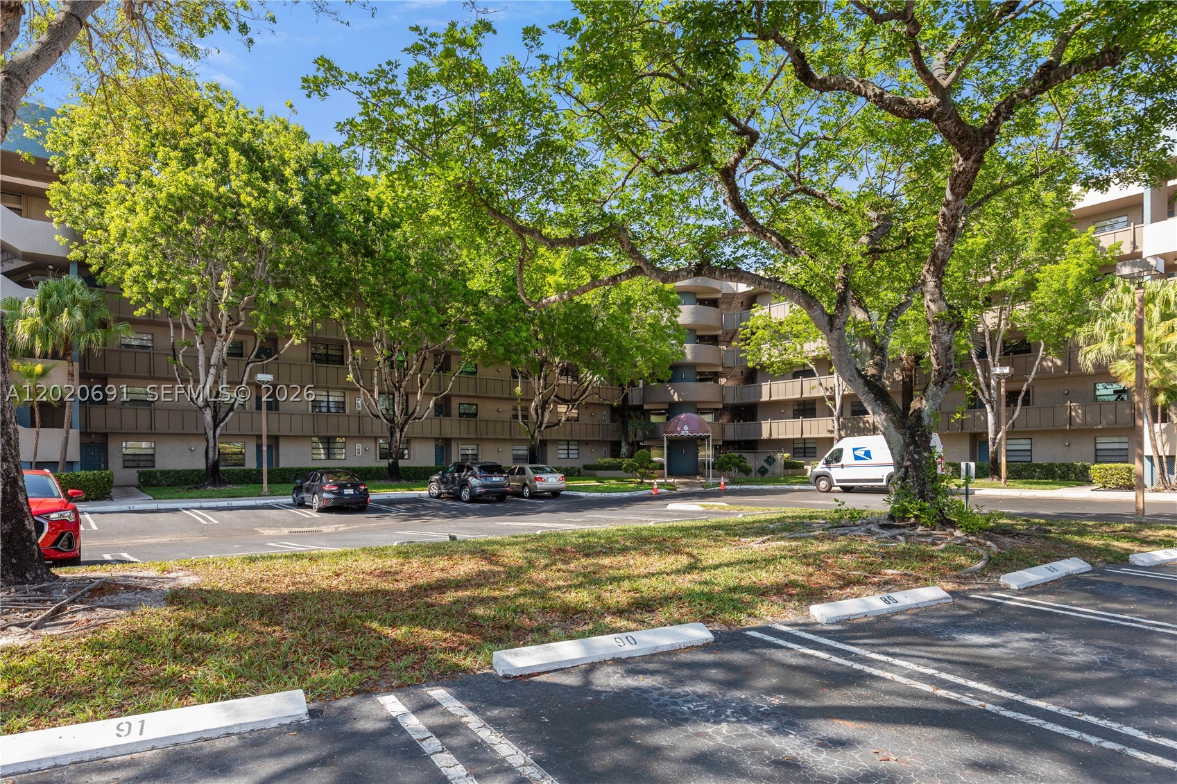 Pembroke Pines photo 1
