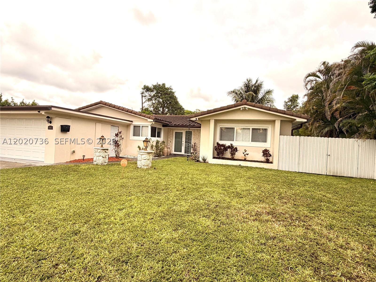 Pembroke Pines photo 2